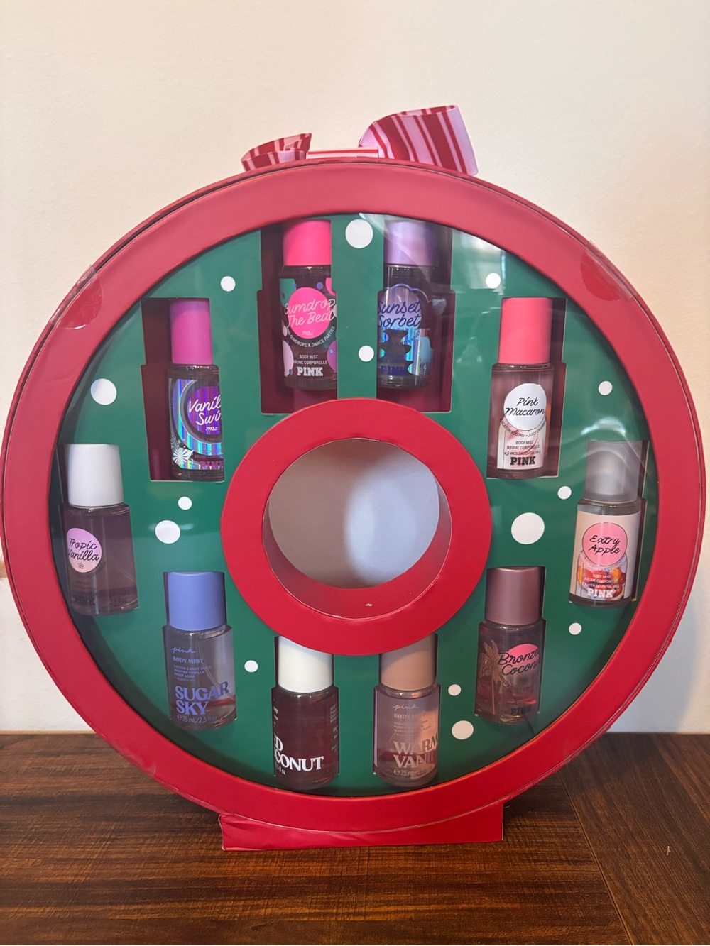 PINK Victoria's Secret Holiday Mini Bath & Body Set - Red, Green, Pink